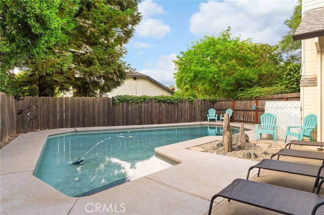 13 Noyo Court, Chico CA: https://media.crmls.org/medias/2bb41423-b0dc-4420-a52b-c4fd4c7c192a.jpg