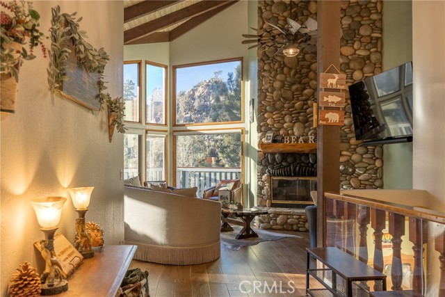 Detail Gallery Image 10 of 34 For 521 Division Dr, Big Bear City,  CA 92314 - 6 Beds | 4 Baths