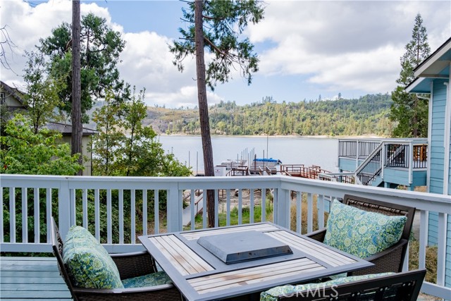Detail Gallery Image 10 of 34 For 53674 Road 432, Bass Lake,  CA 93604 - 3 Beds | 2 Baths
