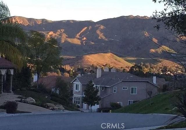 1291 Vintage Oak Street, Simi Valley CA: https://media.crmls.org/medias/2bb4c914-4c32-4aa5-88a2-21a184869f43.jpg