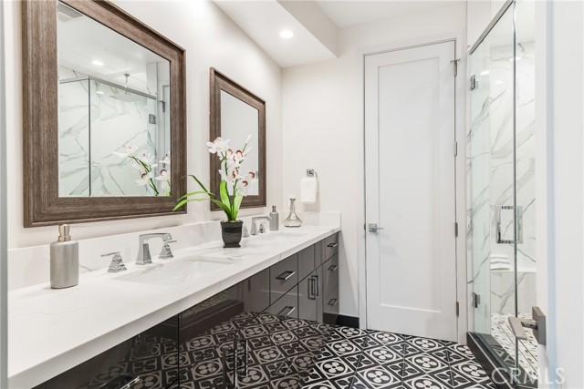 2601 Ruhland Avenue, Redondo Beach, California 90278, 5 Bedrooms Bedrooms, ,6 BathroomsBathrooms,Residential,Sold,Ruhland,SB22076480