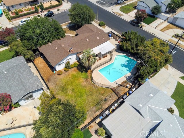 17142 Tuba Street, Northridge CA: https://media.crmls.org/medias/2bb55517-f081-4a3e-aec1-f35df9f99c27.jpg