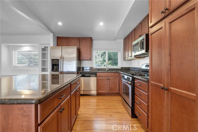 Detail Gallery Image 12 of 21 For 69 Little John Ln, Westlake Village,  CA 91361 - 3 Beds | 2 Baths