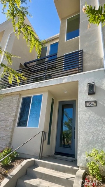 Front Image Thumbnail for CROC26063338