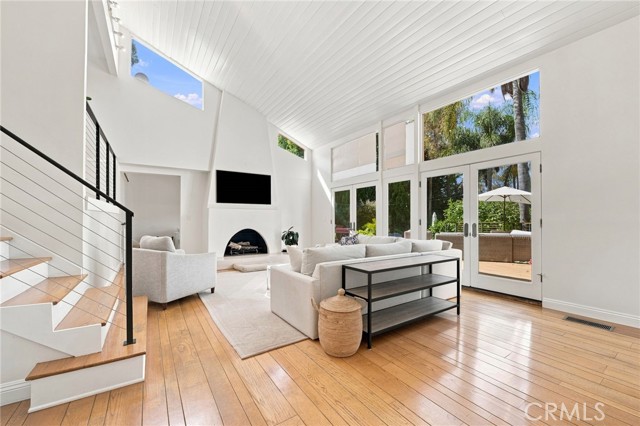 3635 Serra Road photo 6
