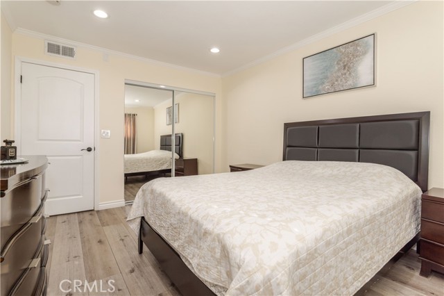 Detail Gallery Image 20 of 53 For 18425 Saticoy St #9,  Reseda,  CA 91335 - 3 Beds | 2/1 Baths