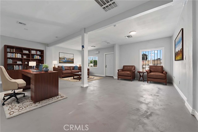 796 N Mount Vernon Avenue, San Bernardino CA: https://media.crmls.org/medias/2bbba201-92ac-4503-938d-8cd4adc2ca09.jpg