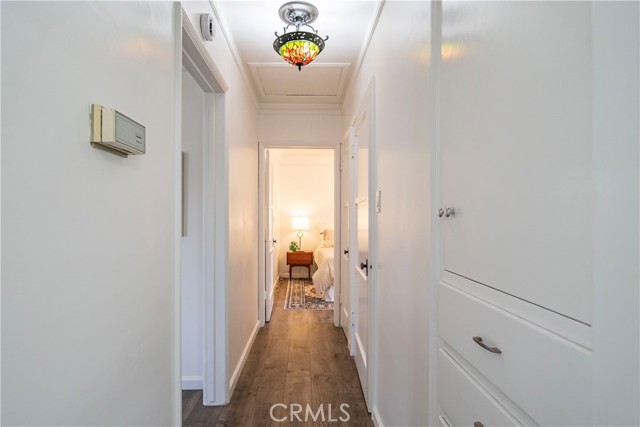 2325 Golden Avenue, Long Beach CA: https://media.crmls.org/medias/2bbbaa16-b119-4bbf-b645-38c4985ed142.jpg