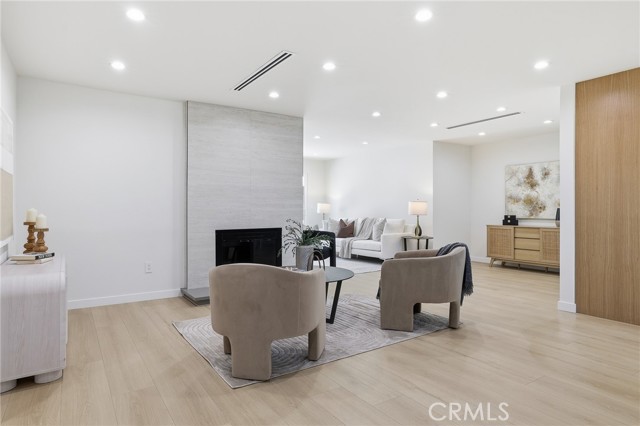 Detail Gallery Image 9 of 46 For 9651 Comanche, Chatsworth,  CA 91311 - 3 Beds | 2 Baths