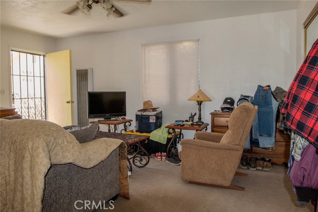Detail Gallery Image 18 of 37 For 16268 Lorene Dr, Victorville,  CA 92395 - 3 Beds | 3 Baths