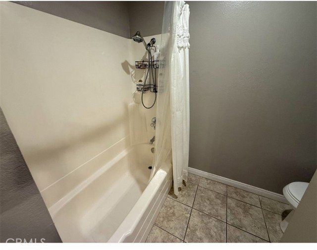 5523 Pioneer Boulevard, Whittier CA: https://media.crmls.org/medias/2bbda695-de1c-4bfe-b11d-952d16b5149d.jpg