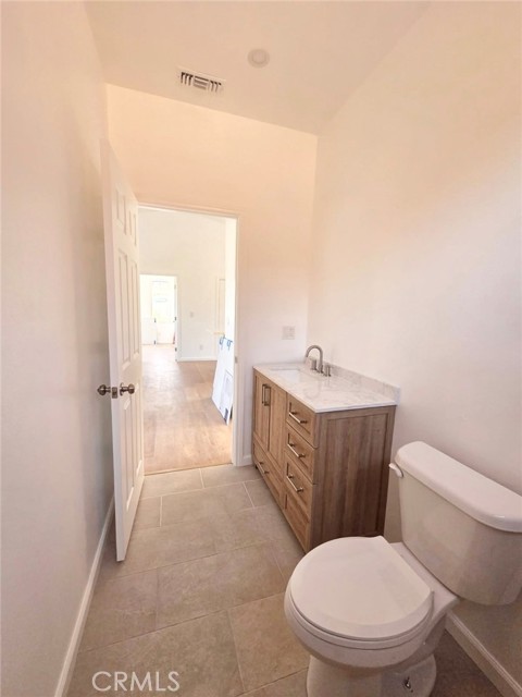 8431 Fontana St, Downey CA: https://media.crmls.org/medias/2bbdc07f-e9cc-43a4-be0e-073c9ee6dd2c.jpg