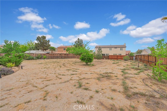 Detail Gallery Image 8 of 50 For 11196 Charleston, Adelanto,  CA 92301 - 5 Beds | 3 Baths