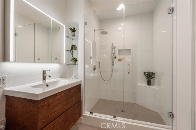 Detail Gallery Image 8 of 37 For 488 E Ocean Bld #1209,  Long Beach,  CA 90802 - 1 Beds | 1 Baths