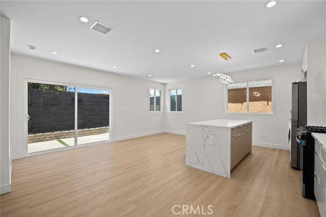 Detail Gallery Image 18 of 29 For 8313 Kittyhawk Ave, Los Angeles,  CA 90045 - – Beds | – Baths