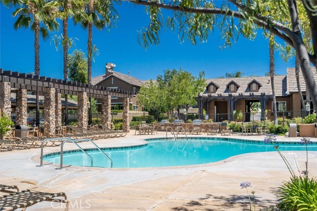 Detail Gallery Image 40 of 43 For 19345 Laroda Ln, Saugus,  CA 91350 - 3 Beds | 2/1 Baths