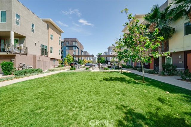 221 Steely, Irvine CA: https://media.crmls.org/medias/2bbfc410-4205-474a-9657-91ee14f7420c.jpg