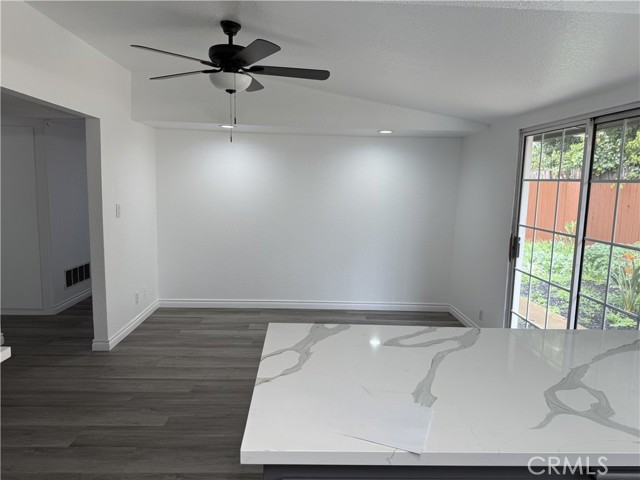 Detail Gallery Image 7 of 19 For 2435 W Broadway, Anaheim,  CA 92804 - 3 Beds | 2 Baths