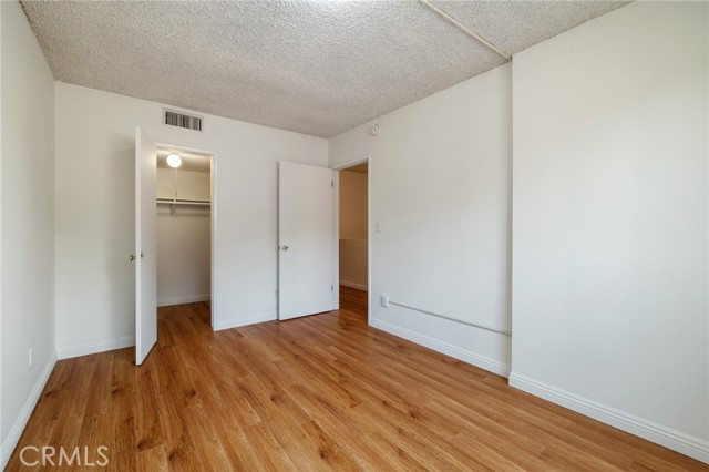 Detail Gallery Image 14 of 31 For 17045 Roscoe #14,  Northridge,  CA 91325 - 2 Beds | 1/1 Baths