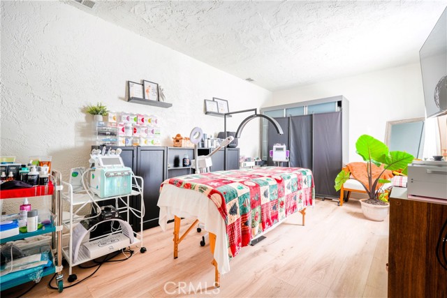 2312 Flores Street, San Bernardino CA: https://media.crmls.org/medias/2bc204c3-cc52-429e-bec2-db78f5d7ea96.jpg