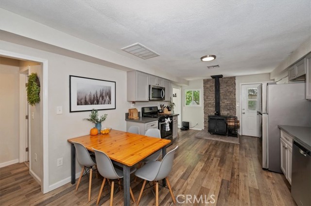 396 Log, Crestline, CA 92325