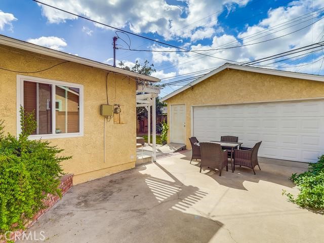 Image 45 of 60 For 20833 Verne Avenue