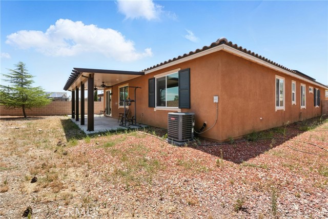 7043 W Avenue L5, Lancaster CA: https://media.crmls.org/medias/2bc34dd2-f63a-4734-bb69-14ef5d1f24fd.jpg