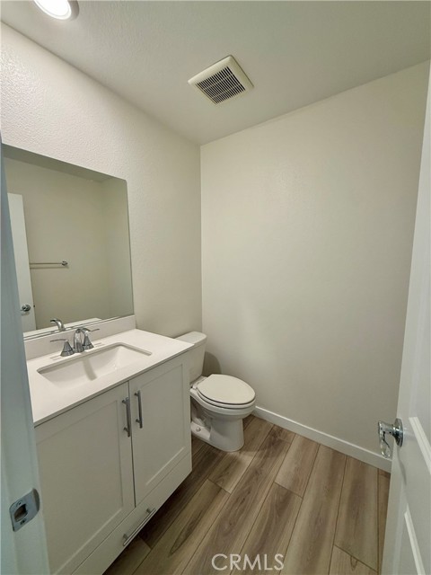 Detail Gallery Image 16 of 22 For 22309 Spanish Oak, Torrance,  CA 90502 - 4 Beds | 3/1 Baths