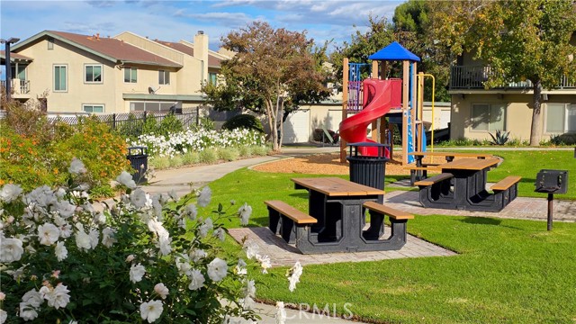 Detail Gallery Image 36 of 36 For 1531 Camelot, Corona,  CA 92882 - 3 Beds | 2/1 Baths