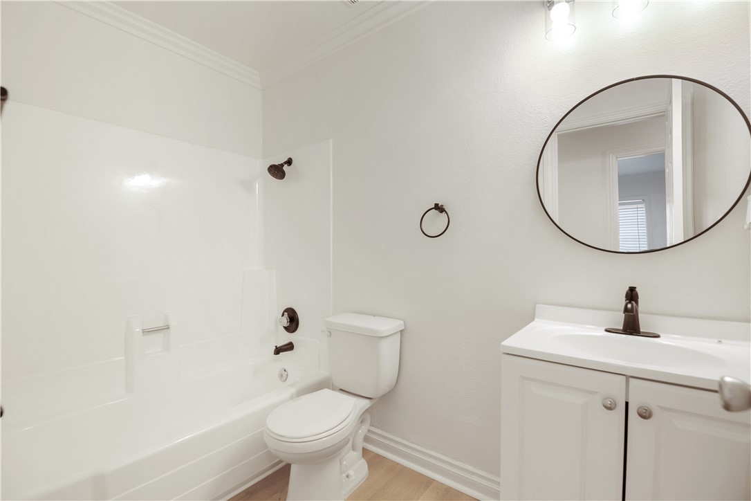 Detail Gallery Image 17 of 28 For 1933 Newton Dr, Corona,  CA 92882 - 4 Beds | 2 Baths