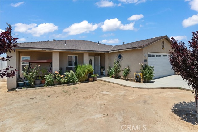 Detail Gallery Image 1 of 30 For 21025 Orchid Dr, California City,  CA 93505 - 3 Beds | 2 Baths