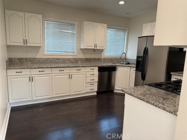 Detail Gallery Image 4 of 14 For 8849 Colorado Ave, Riverside,  CA 92503 - 3 Beds | 2/1 Baths