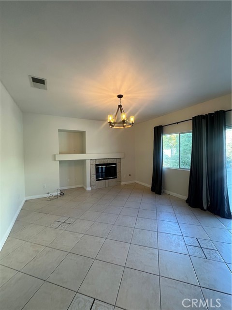 Detail Gallery Image 6 of 22 For 29652 Chandler, Highland,  CA 92346 - 4 Beds | 3 Baths