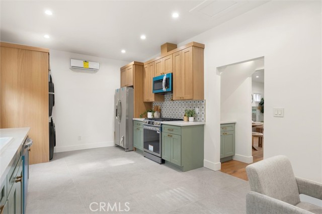 Detail Gallery Image 25 of 46 For 5850 Burwood Ave, Los Angeles,  CA 90042 - 3 Beds | 2 Baths