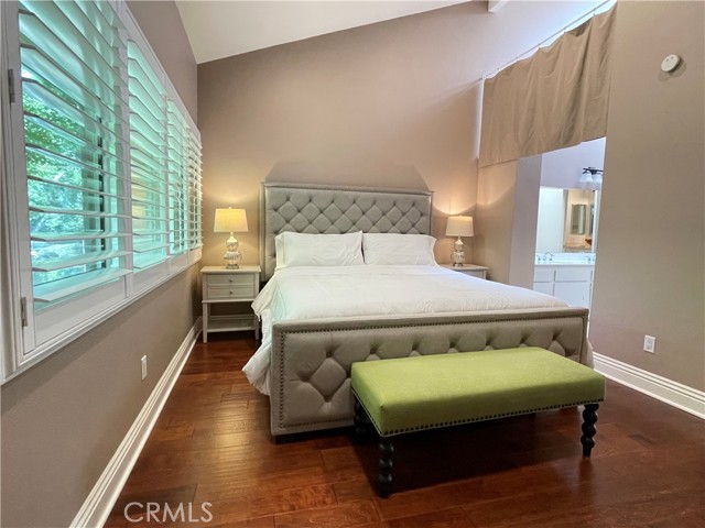 249 Pineview, Irvine CA: https://media.crmls.org/medias/2bc73a0e-a221-4797-8b42-8a38696b07ab.jpg