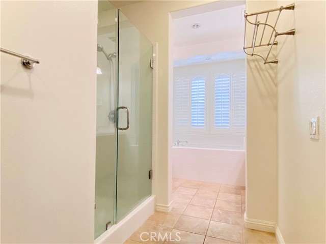 38 Fringe Tree, Irvine CA: https://media.crmls.org/medias/2bc77165-0ac6-47d2-8788-e66b37bb7bbe.jpg