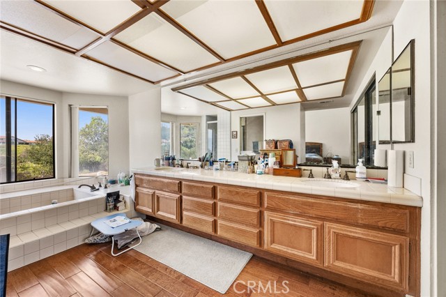 Image 15 of 32 For 1051 Promontory Pl