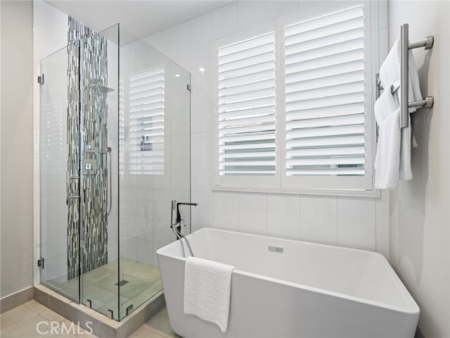 Detail Gallery Image 15 of 29 For 320 35th Street, Manhattan Beach,  CA 90266 - 4 Beds | 4/1 Baths