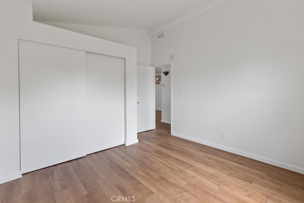 9080 Bloomfield Avenue 272