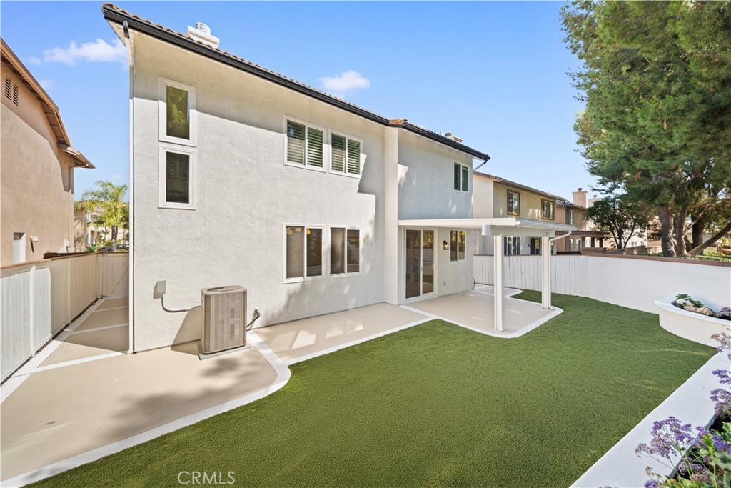 MLS #OC25275934 image #24