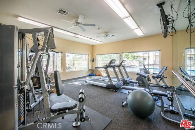 5805 Oak Bend Lane, Oak Park CA: https://media.crmls.org/medias/2bc7e3d6-b50b-4dd4-bcd0-ba5d66d82d21.jpg
