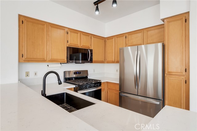 Detail Gallery Image 10 of 21 For 5455 Mandarin Cove, San Diego,  CA 92115 - 2 Beds | 2 Baths