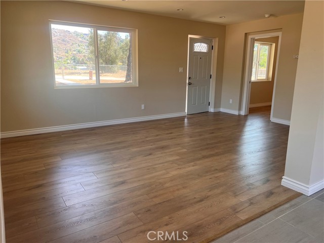 Detail Gallery Image 8 of 23 For 40636 Crest Dr, Hemet,  CA 92544 - 3 Beds | 1 Baths