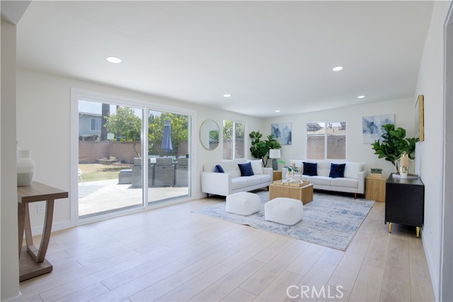Detail Gallery Image 11 of 27 For 13502 Jackson St, Westminster,  CA 92683 - 5 Beds | 3 Baths
