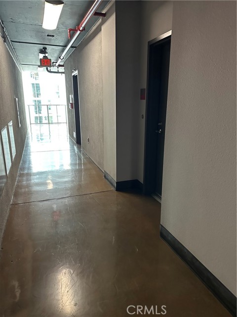 645 W 9th Street, Los Angeles CA: https://media.crmls.org/medias/2bc92dfe-93fb-4b68-a5e5-3b78cc05611c.jpg