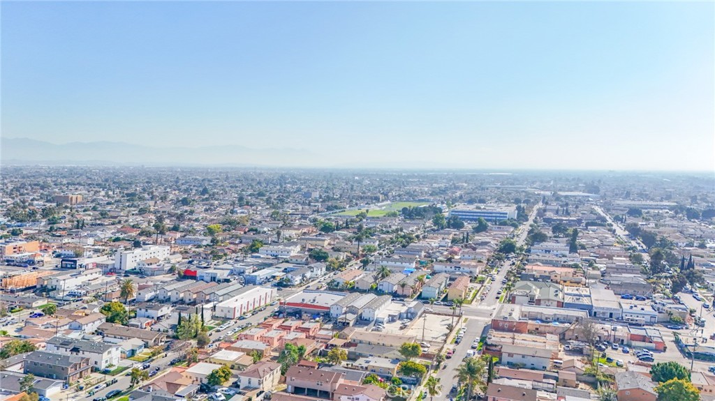 https://media.crmls.org/medias/2bc999df-162b-4529-b177-63700a27a60c.jpg?preset=X-Large