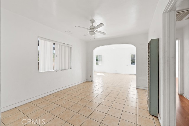 2750 Ballard Street, Los Angeles CA: https://media.crmls.org/medias/2bca6110-b041-4e87-bdc2-781392e3902f.jpg