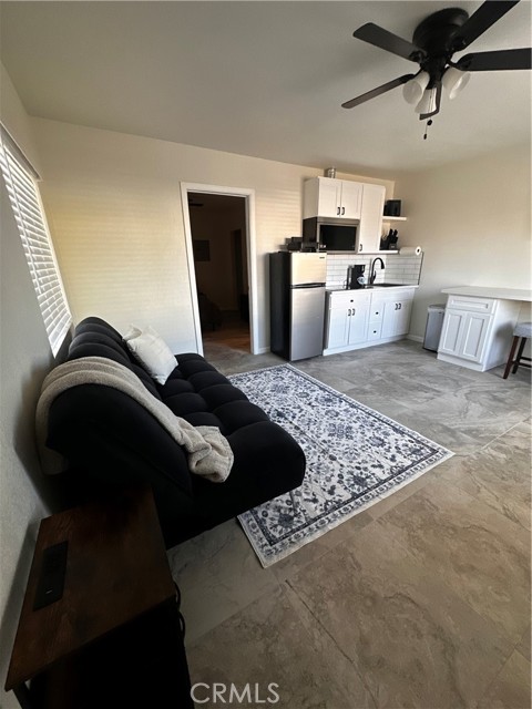222 W Rice Street, Blythe CA: https://media.crmls.org/medias/2bcb0989-26be-4f82-97d9-2d9943c4f310.jpg