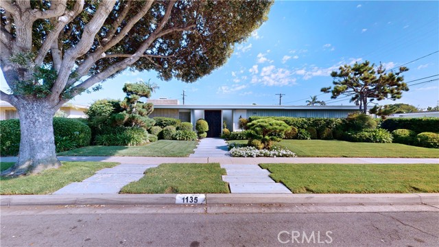 Detail Gallery Image 1 of 35 For 1135 E Amelia Dr, Long Beach,  CA 90807 - 3 Beds | 2/1 Baths