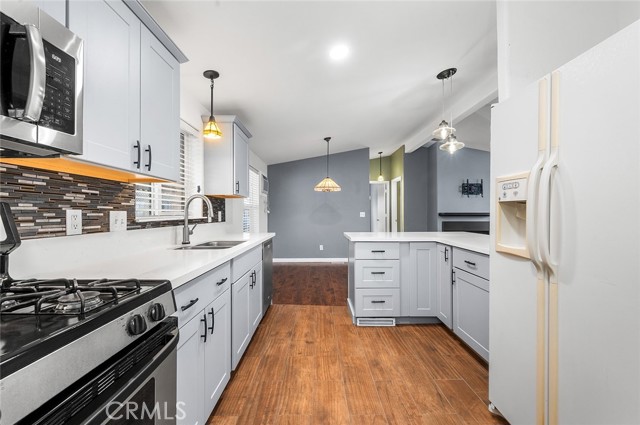 9850 Garfield, Huntington Beach CA: https://media.crmls.org/medias/2bcbfe87-7829-4730-8adc-00223bdfb95d.jpg